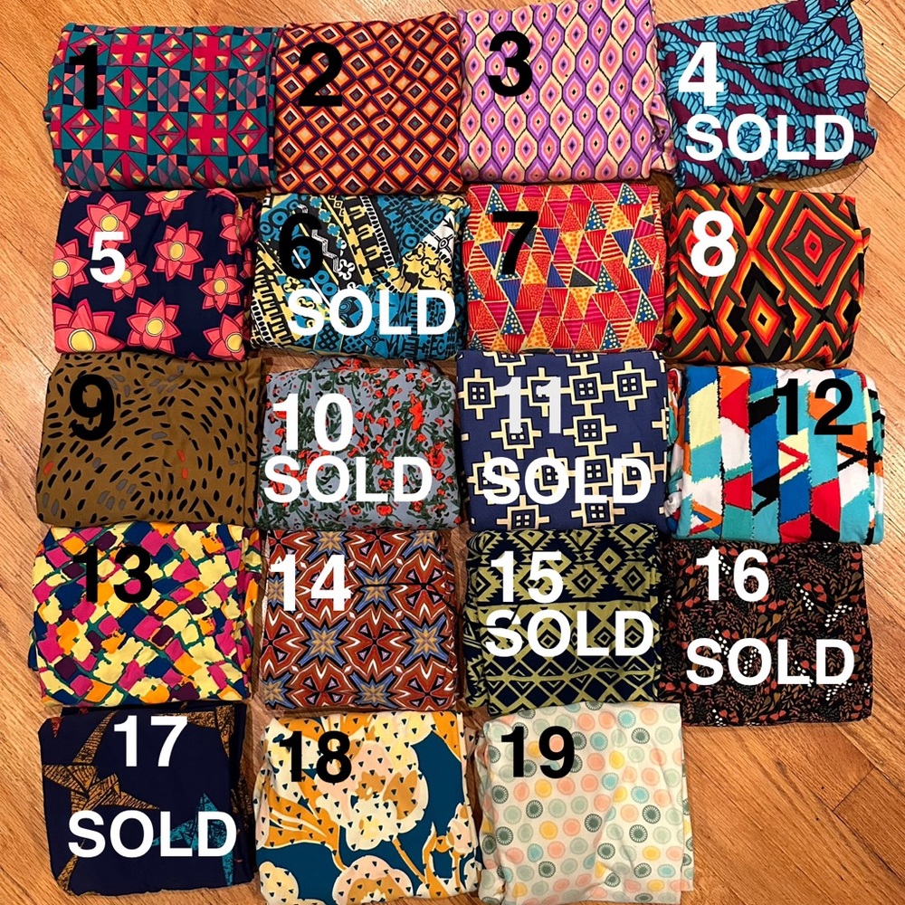 Lularoe Tall & Curvy Leggings fits 12-24